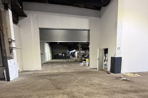 Großzügige Lagerhalle für wenig Geld!