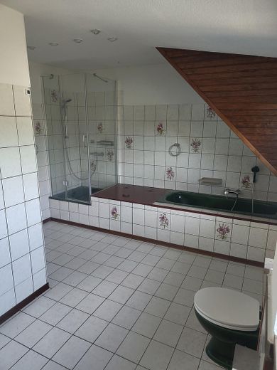 Modernisierte Masionette Wohnung 80qm + Dach in 40668 Meerbusch Lank EBK/Wärmepumpe/Solar – Foto 17