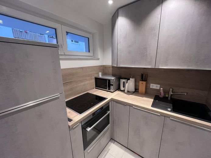 Möblierte, helle und lichtdurchflutete 2-Zimmer-Wohnung in begehrter Altstadtlage – Küche