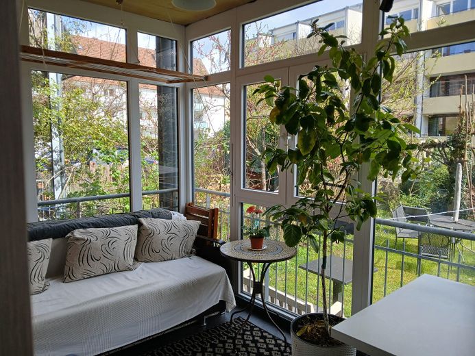 Ruhige Erdgeschosswohnung mit einmaligem Garten in zentraler Lage in der Unterwiehre – Foto 2