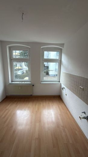 Großzügige 4-Zimmer mit Laminat und Wanne! – PHOTO-2026-03-30-16-27-10