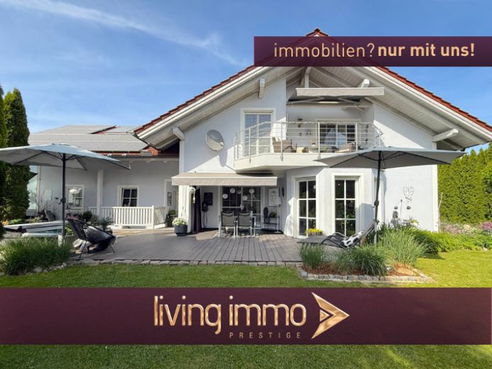 Platzwunder mit Charme: 200 m² Wohntraum mit Kamin und Garage in idyllischer Lage – फोटो 1