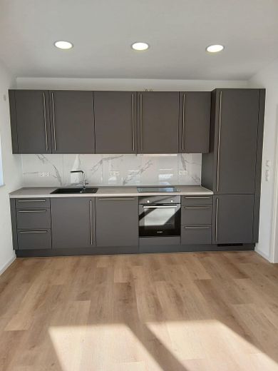 Construction neuve – Première occupation | Appartement duplex de 2 pièces | Terrasse sur le toit | Cuisine équipée – Küche