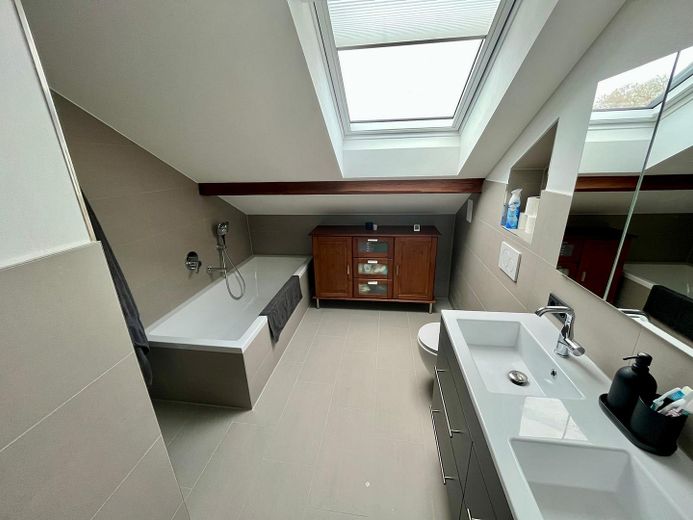Moderne helle 4-Zimmer Wohnung 112 m2 neu mit EBK und Garage - provisionsfrei – Foto 11