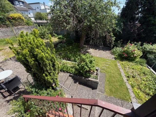 *Gegen Gebot*Bestlage in Wiesbaden-Naurod* FREIGESTELLT* – Garten