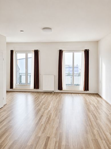 Bez prowizji: Nowoczesny środkowy dom szeregowy (rok budowy 2019) o powierzchni 163 m², z ogrodem, studiem i tarasem na dachu – Elternzimmer/Studio