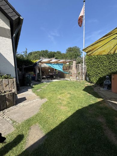 Großzügige Doppelhaushälfte mit Garten in begehrter Wohnlage – फोटो 16