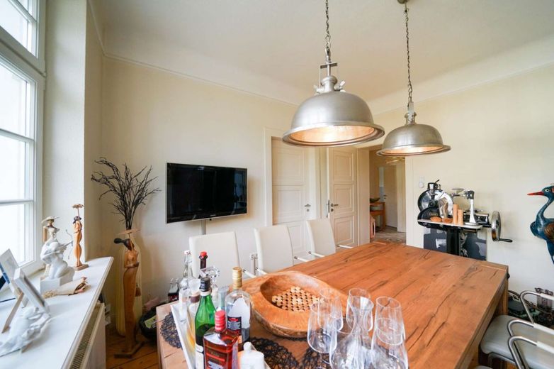 Altbau-Eleganz: Vielseitig nutzbar &amp; modernisiert - Stadtvilla in Bestlage von Bergisch-Neukirchen! – Bild 8