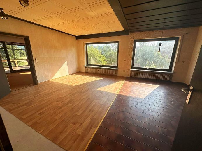 Wohnensemble aus zwei verbundenen Hausteilen – 244 m² Wohnfläche, Wintergarten & Sauna – Foto 24