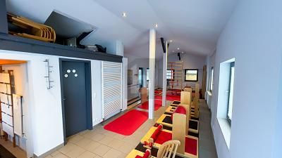 CHARM, SPACE AND POSSIBILITIES – 1765979687_f4525f.jpg