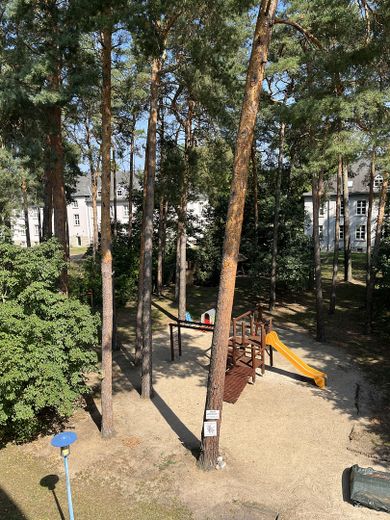 Sehr schöne 1-Zimmerwohnung im Grünen zu vermieten – Blick vom Balkon