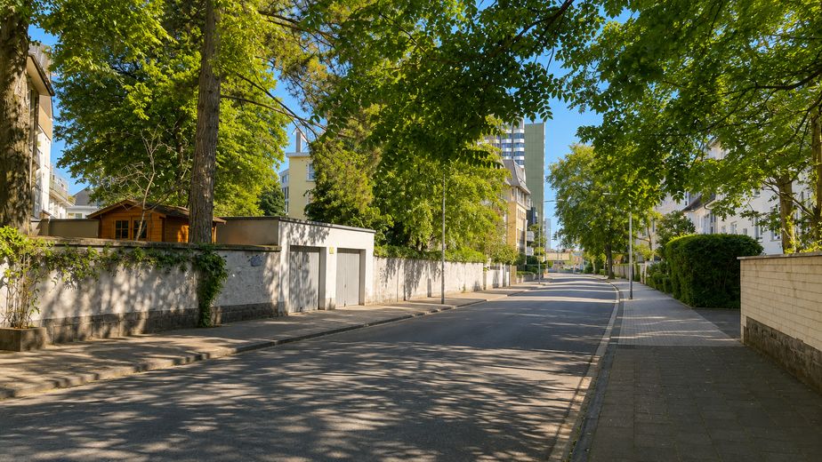 Keyifli 42 m² – merkezi konumda 2 odalı çatı katı dairesi – An d. Münze - ruhige Straße