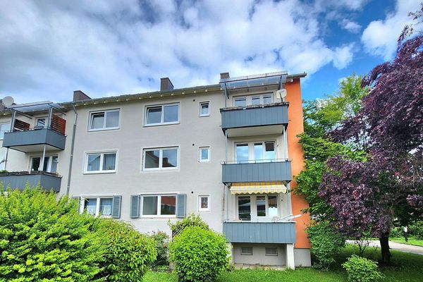 ***Top-renovated 1.5-room apartment in a quiet residential area close to the city centre***