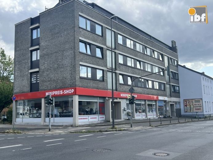 +++ IBF Immo +++ commercial space in central location in Aachen Eilendorf with parking spaces for purchase!! – Foto 1
