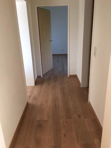 Charmante 3-Zimmer-Wohnungen mit Balkon in Goslar – Musterbild Flur