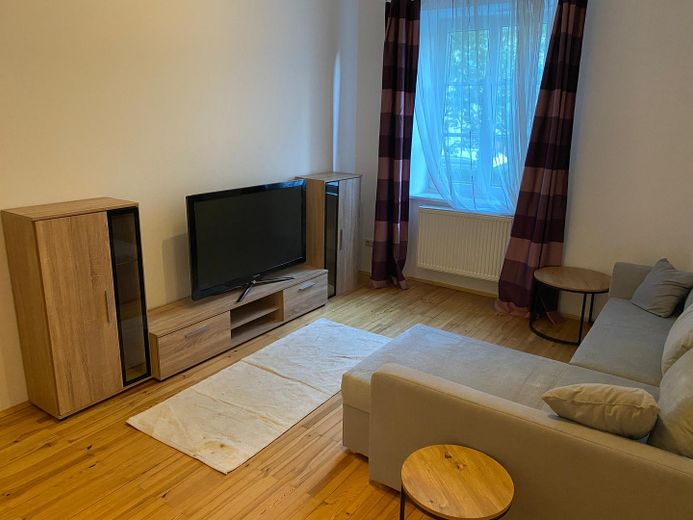 Möblierte Wohnung in optimaler Lage – Wohnzimmer