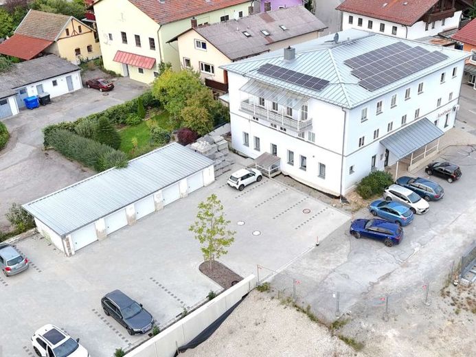 Investment in zentraler Lage – gepflegtes Wohn- und Geschäftshaus mit zusätzlichem Ertragspotenzial – Foto 1