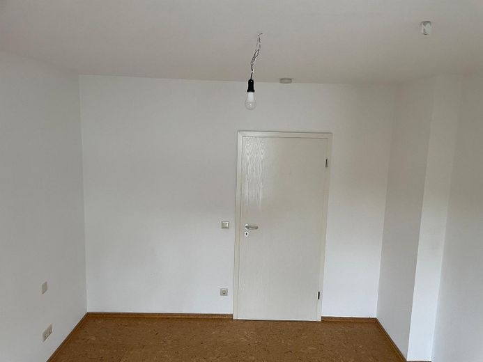 Moderne 3-Zi.-EG-Wohnung mit Blick übers Tal in Heppenheim-Kirschhausen – Schlafzimmer 2 Ansicht 2