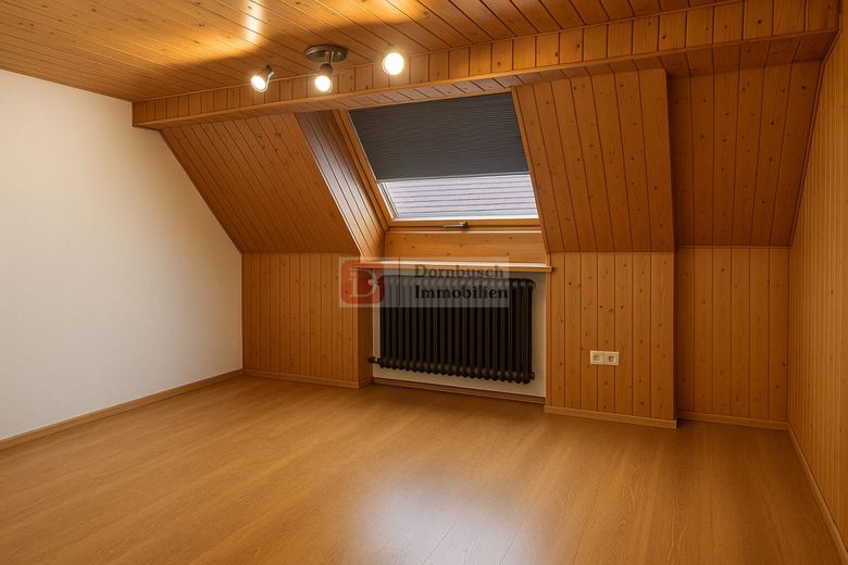 Top!! Mehrgenerationenhaus zur individuellen Nutzung mit Photovoltaikanlage – Dachgeschoss - Staging