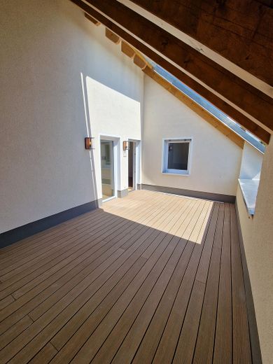 Przestronny dom z 6 pokojami o powierzchni 190 m² | Rodzina, wspólne mieszkanie kilku pokoleń i praca zdalna – teilweise überdache Loggia