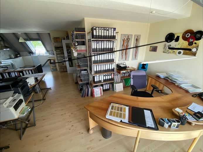 Modern office space with flexible usage options in Mainhausen – Großbüro