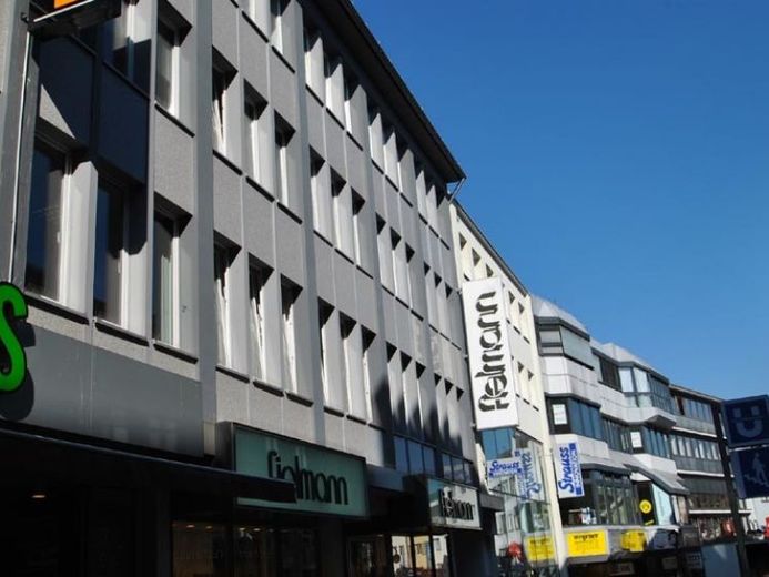 2Raum-Büro in der Mitte der Fußgängerzone – Foto 1