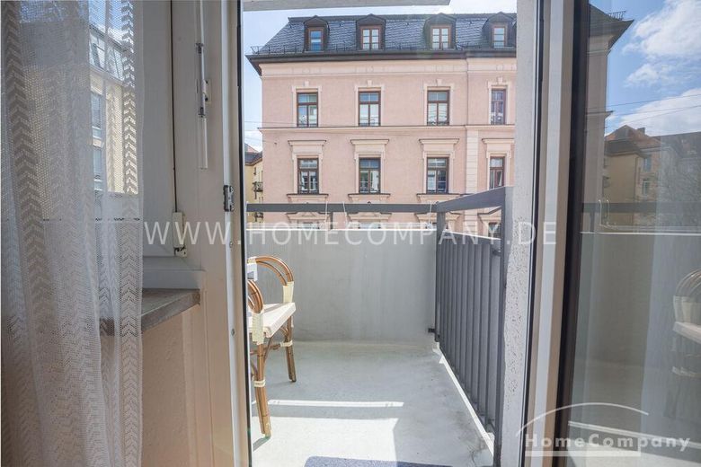 ***Attraktive, frisch renovierte und neu möblierte 2-Zimmer-Wohnung mit Balkon in München-Neuhausen – bdc6f8dd9462d73211bd8d214b03aa4a26498aa0.jpg