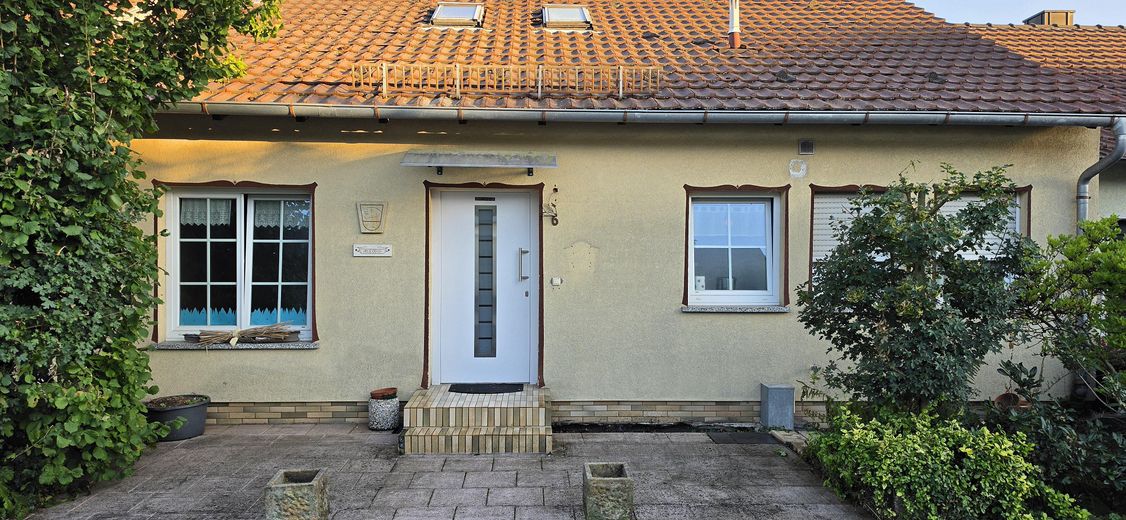 Idillio familiare spazioso a Ebern – completamente ristrutturato nel 2007 e confortevole – Vorderansicht