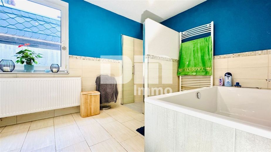 Charmanter Wohntraum mit Tradition und Moderne auf großem Grundstück – EG Badezimmer Wanne / Dusche
