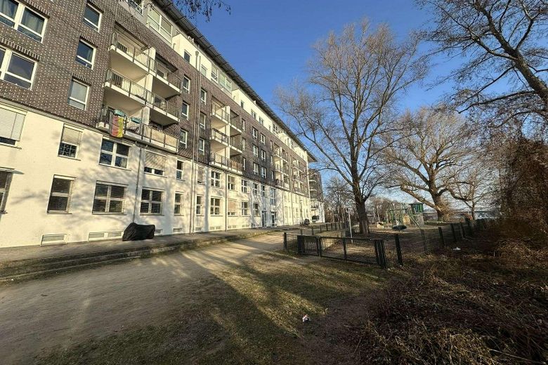 2-Zimmer-Wohnung mit direktem Havelblick vom Balkon inkl. Tiefgaragenstellplatz & Keller – Fotoğraf 2