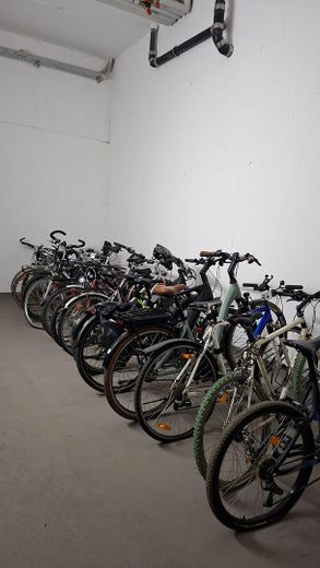 Vivienda acogedora en la ladera: luminosa, tranquila, accesible, con jardín y balcón – Fahrradkeller