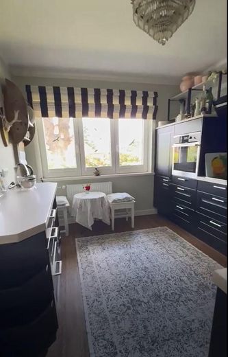 Exclusive country house near Sylt with ambiance & flair – Große Küche mit Sitzplatz