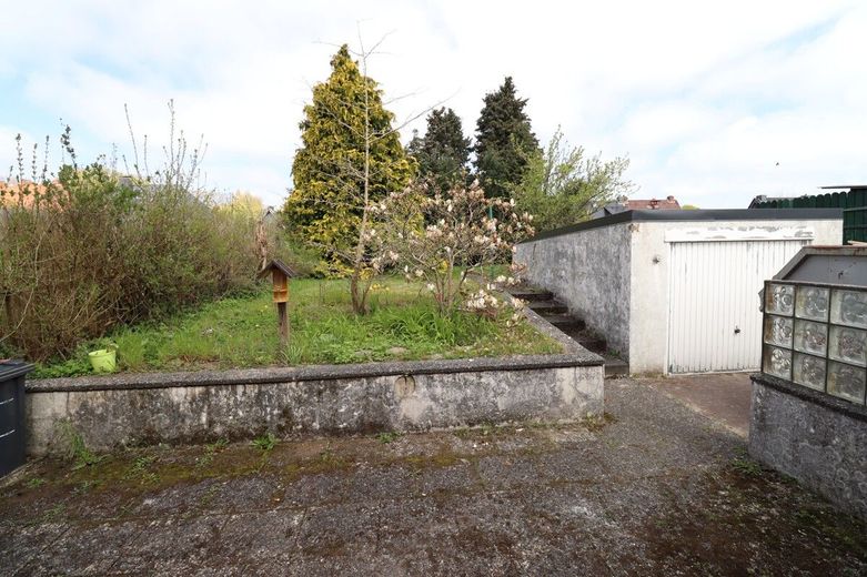 Holzhaus mit Geschichte und viel Potenzial in ruhiger Wohnlage von Bordesholm – Terrasse