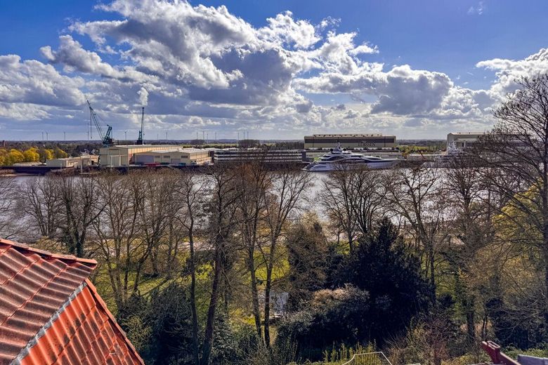 Kapitalanlage mit historischem Charme: 2 Zimmer Maisonett mit Tiefgarage und Balkon in Vegesack – Balkonausblick