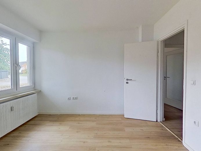 Moderne 3-Zimmer-Erdgeschosswohnung mit TERRASSE in Roding – Ansicht II: Schlafzimmer II