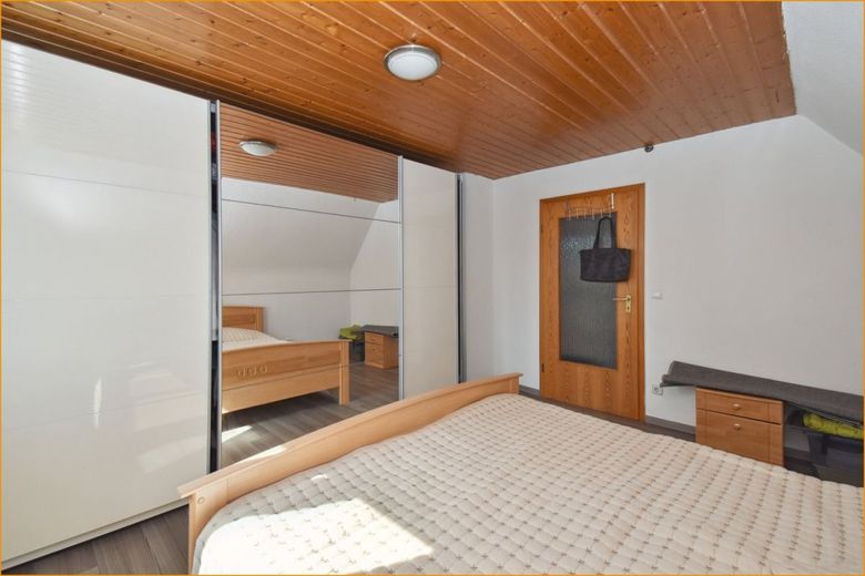 OG Schlafzimmer/Büro
