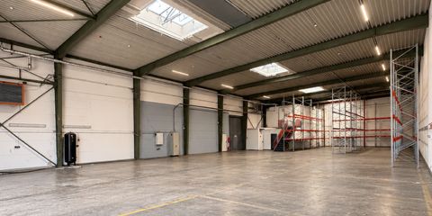 Sans commission ! Entrepôt de 725 m² avec bureaux à Barsbüttel – Lagerhalle