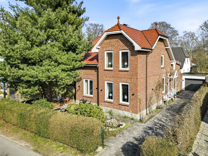 Für Liebhaber besonderer Immobilien: Charaktervoller Altbau im Quellental – Foto 1