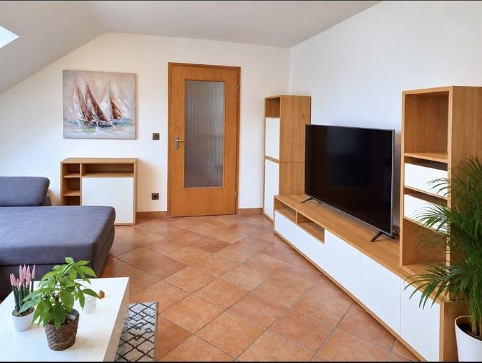 Attraktive 3-Zimmerwohnung mit besonderem Grundriss, modernisiertem Wohnkomfort und eigener Garage – Foto 8