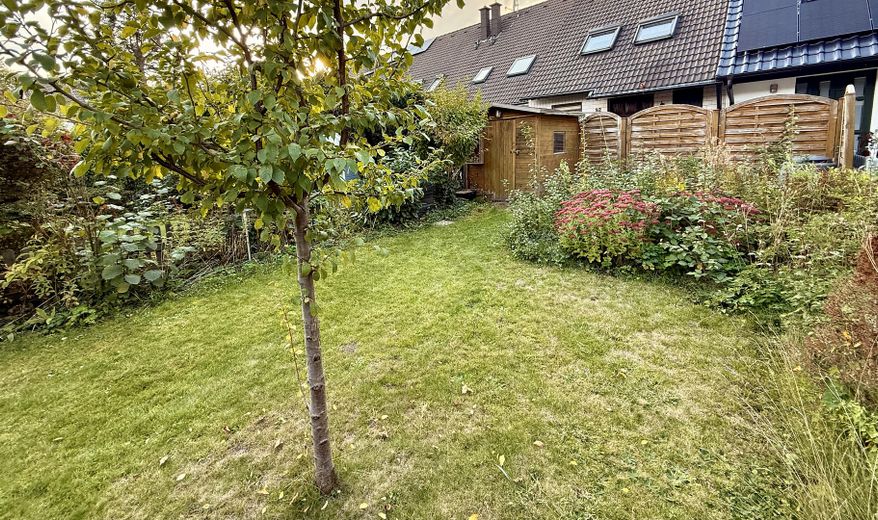Yenilikler için sağlam bir temel - Modernize edilecek ebeveyn evi – Garten Bereich hinten
