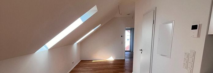*Neubau* Helle 2-Zi. Whg im DG mit Dachgauben + Dachfenster – Musterwohnung