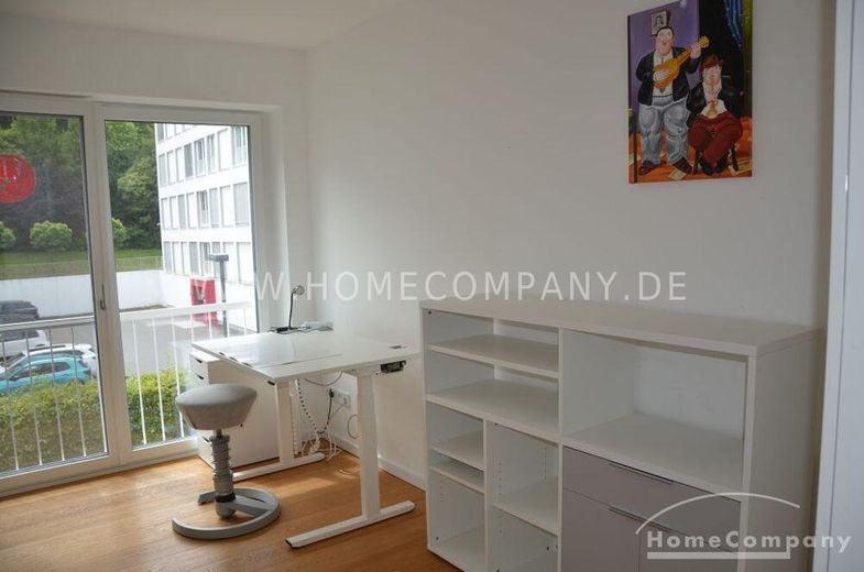 Hochwertige, geschmackvoll und komplett ausgestattete 4 Zi. Whg, 2 Bäder, offene, moderne Ausstattung/Möblierung, Loggia, 2 Stellplätze. – 874ed8e43f30fa14b83330d3df848fcffcae3f47.jpg