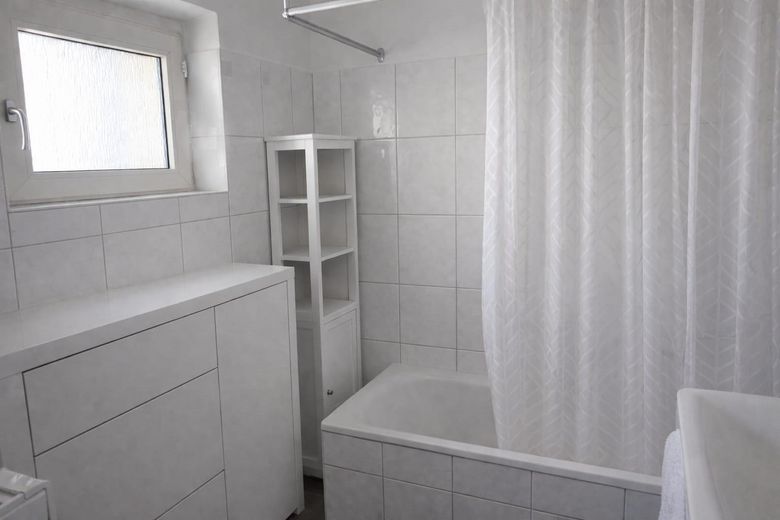 Badezimmer mit Wanne