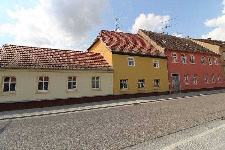 Straßenfront