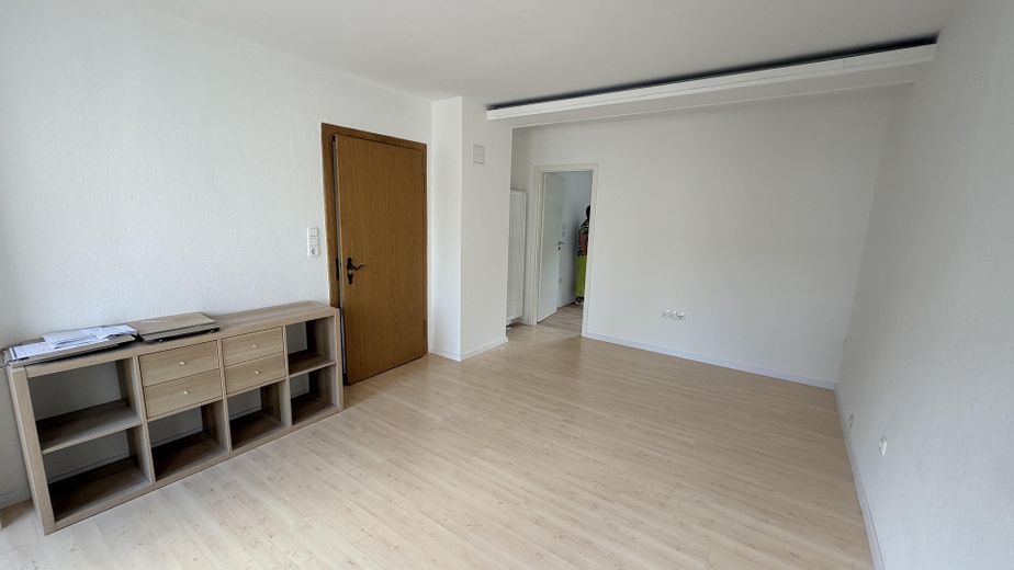 Möbliert Wohnen auf Zeit - gerne auch Wohngemeinschaft – Wohnzimmer