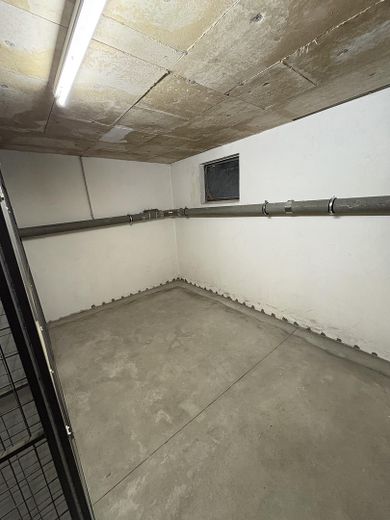 großes, trockenes Kellerabteil