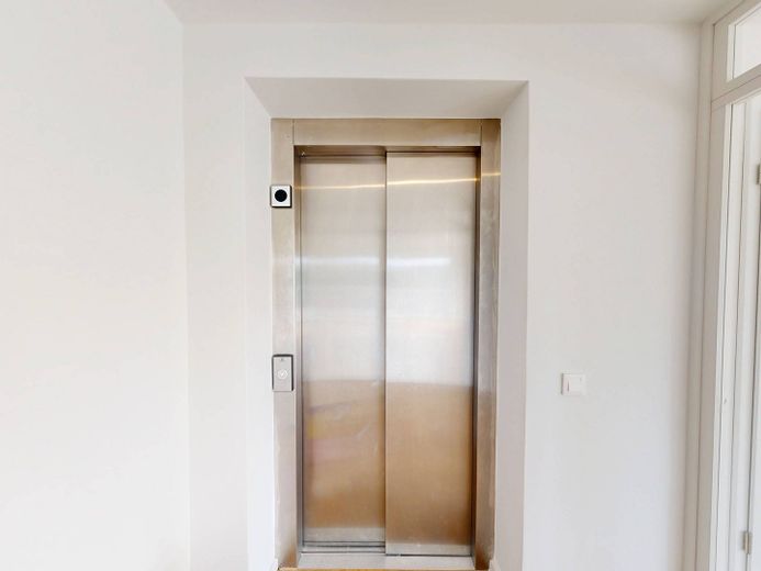 Wohntraum in Rissen: Exklusives 4-Zimmer-Penthouse mit eigenem Lift und weitläufiger Dachterrasse – Fahrstuhl direkt in die Wohnu…