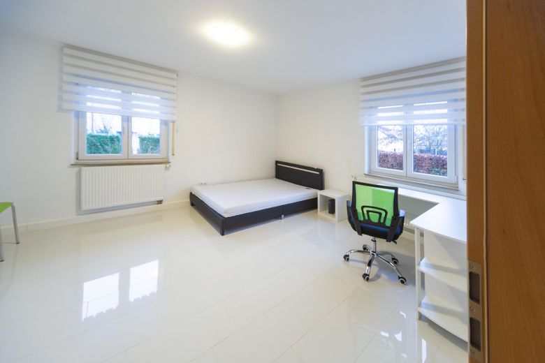 TOP renovierte 3-Zimmer-Wohnung in Bosch-Nähe – Wohnzimmer