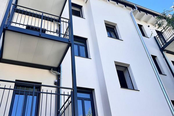Prima occupazione dopo la ristrutturazione! Moderno monolocale con balcone e cucina componibile nel sud di Halle