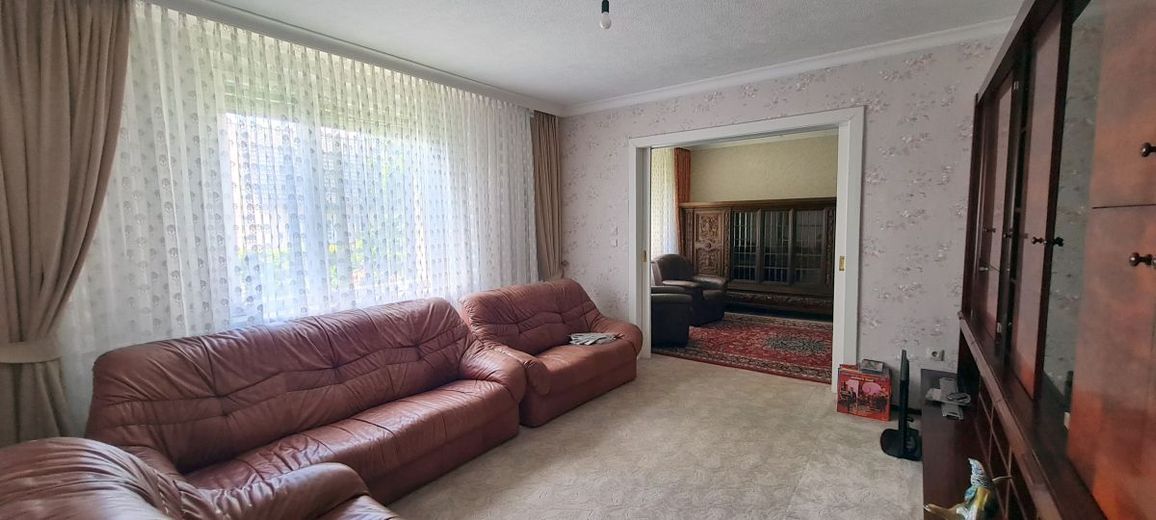 SOLIDER ALTBAU-EINFAMILIENHAUS -RUDOW-BLUMENVIERTEL-BEZUGSFREI-PROVISIONSFREI – Zimmer im EG